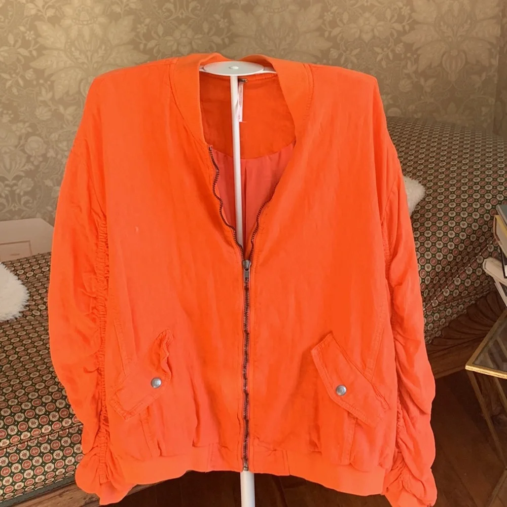 Free people linen blend‎ ruched orange bomber. Worn once - Picture 4 of 8